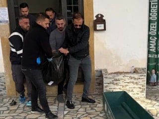 Antalya'da bir kadın evde kanlar içinde ölü bulundu