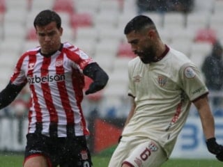 Sivasspor, Bandırmaspor'u iki golle geçti