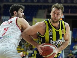 Fenerbahçe, Manisa Basket'e şans tanımadı