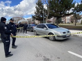 Çorum’da park halindeki otomobilde 30 yaşındaki şahıs ölü bulundu