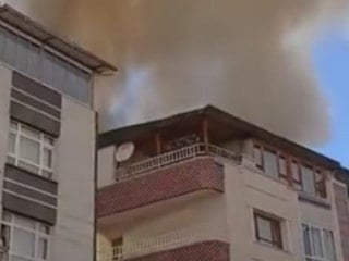 Ankara’da binanın çatısında yangın paniği