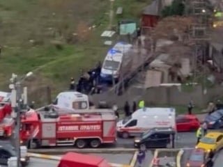 İstanbul'da otobüs kazası: Ölü ve yaralılar var