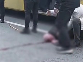 Fatih’te İETT otobüsü yayaya çarptı: 1 ağır yaralı