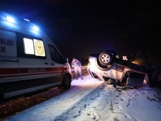 Nevşehir’de buzlanma zincirleme kazalara yol açtı: 6 kazada 12 yaralı