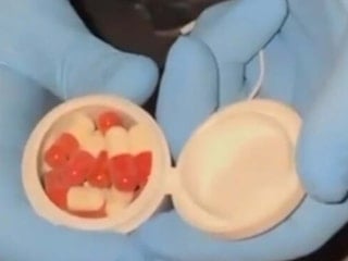 İzmir'de uyuşturucu ticareti yapan baba ve oğlu yakalandı