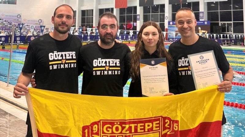 Derin Akar, 11 yıllık Türkiye rekorunu kırdı