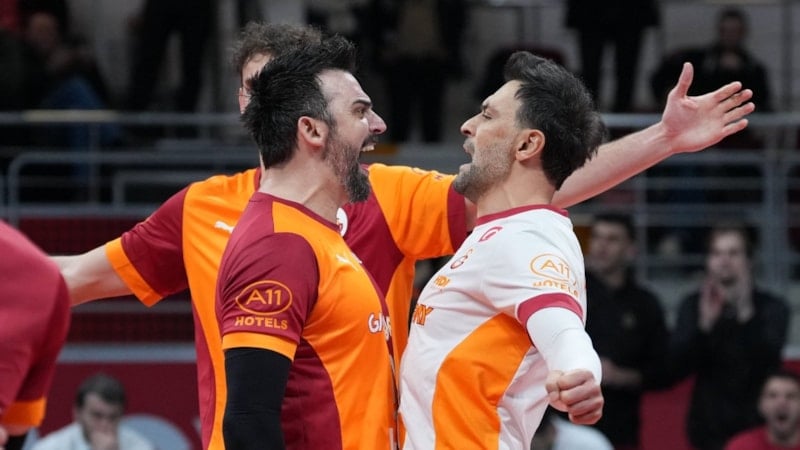 Galatasaray, Bursa Büyükşehir Belediyespor'a set vermedi