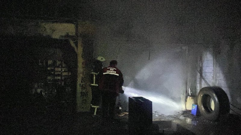 Burdur'da oto yıkamacıda yangın