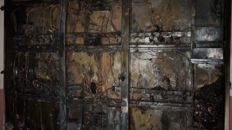 İstanbul'da elektrik panosundan çıkan yangında 9 kişi dumandan etkilendi