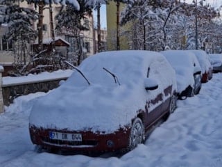Doğu’da 2 bin 326 yerleşim biriminin yolu kapandı