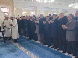 İstanbul'da minibüs kazasında hayatını kaybeden şoför son yolculuğuna uğurlandı