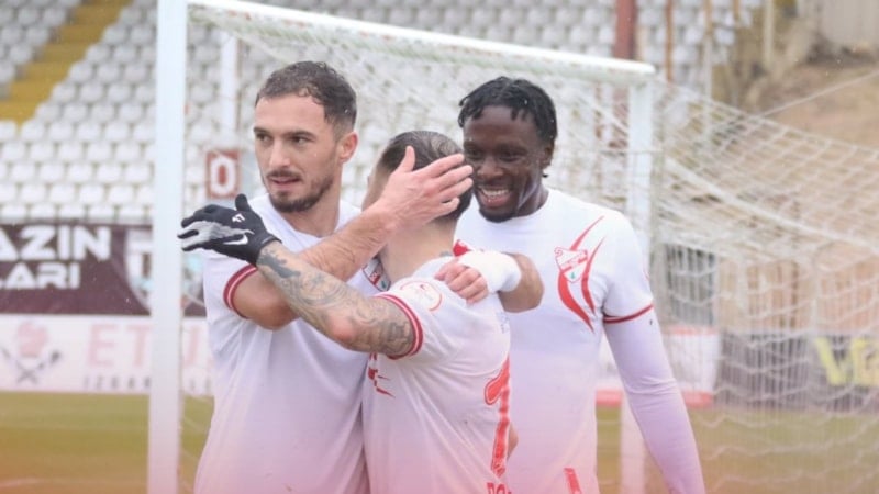 Boluspor, Serik Spor'u rahat geçti