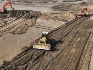 Irak kum fırtınalarına karşı alarmda: Çöle kil seriliyor