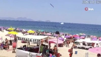 Brezilya'da feci kaza: Reklam şirketine ait uçak denize düştü