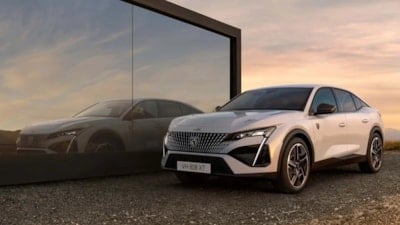 Peugeot 408 ve 2008'in yarı hibrit versiyonları Türkiye'de satışta: İşte fiyatlar