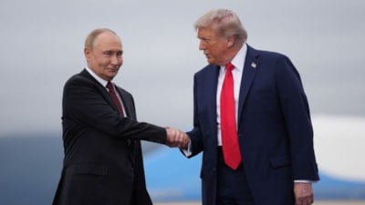 ABD Başkanı Trump, Vladimir Putin ile telefonda görüştü