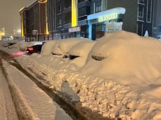 Karabük'te araçlar kar altında adeta kayboldu