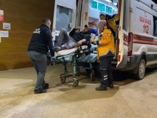 Bursa'da yolda karşılaştığı husumetlisi bacağından vurdu