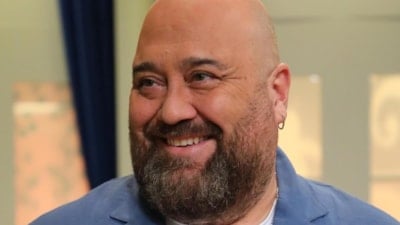 Somer Sivrioğlu evleniyor! Küçük sevgiline evlilik teklifi etti