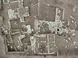 Amasya'da Fenikelilerin izine rastlandı: İnsan başlı cam boncuklar ve küpten bebek mezarları bulundu