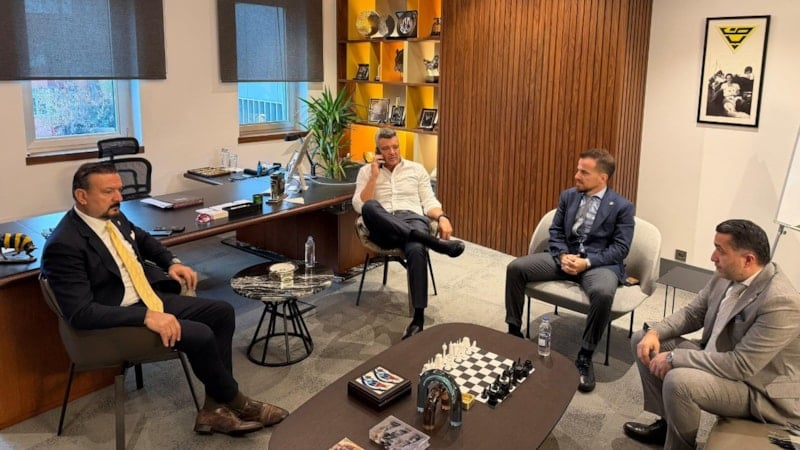 Fenerbahçe yönetiminden transfer açıklaması