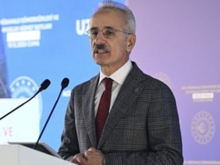 Abdulkadir Uraloğlu: Raylı sistemler 1 Ocak'ta ücretsiz