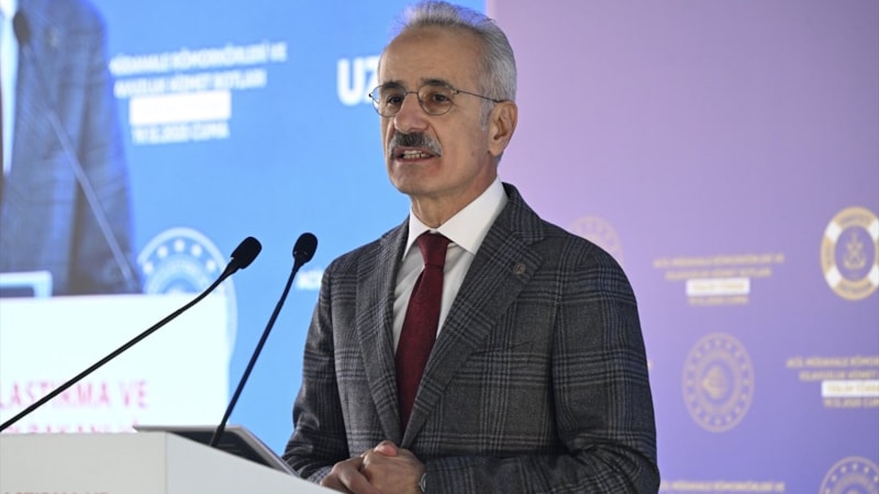 Abdulkadir Uraloğlu: Raylı sistemler 1 Ocak'ta ücretsiz
