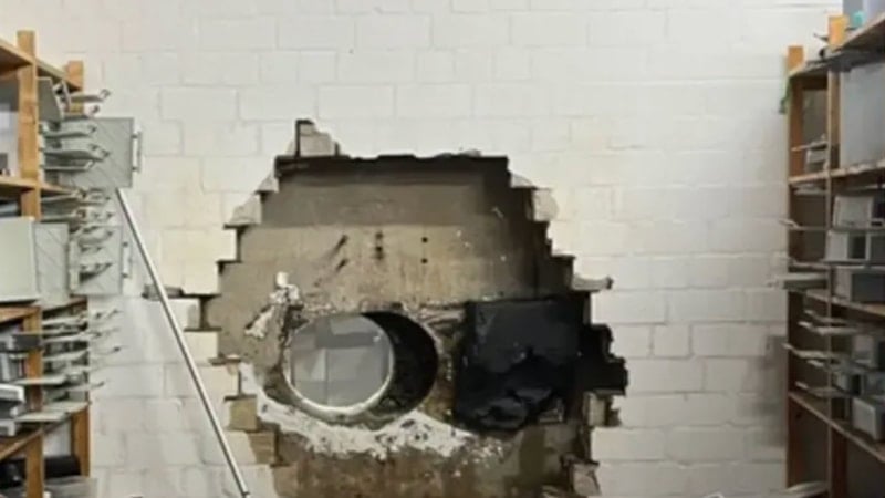 Almanya'da hırsızlar matkapla duvarı delerek banka kasasını soydu