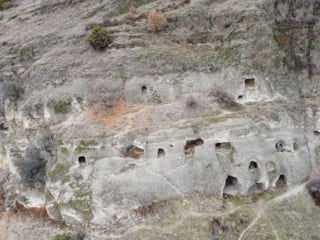 İndağı Kaya Mezarları zamanda yolculuk sunuyor