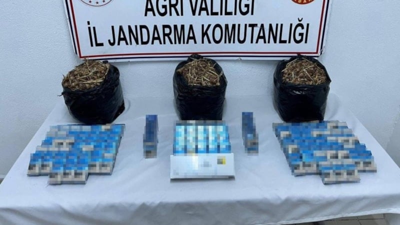 Ağrı'da kaçak sigara ve safran tohumu ele geçirildi