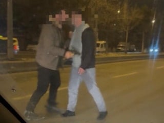 Kayseri'de tırın önüne atlayan alkollü şahıs trafiği birbirine kattı