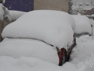 Şırnak'ta araçlar kar altında kayboldu