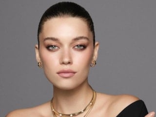 Afra Saraçoğlu'ndan 2025'e veda paylaşımı