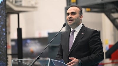 Mehmet Fatih Kacır, fındık kabuğundan sanayide kullanılan 'aktif karbon' üreten firmayı ziyaret etti