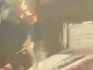 Hatay'da tırdan yük indiren şahsa yıldırım isabet etti