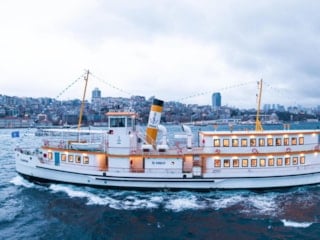 İş Bankası’ndan yüzen şube: İş Vapur hizmete açıldı