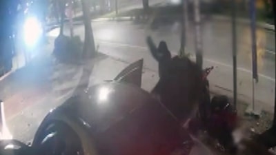 Isparta'da takip edip, sopayla dövdüler: Kar maskeli 4 şüpheli yakalandı