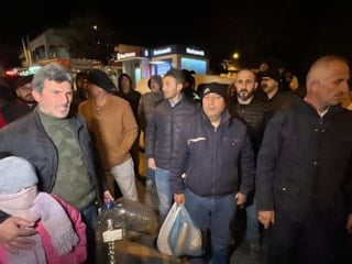 Edirne'de 10 gündür su akmayan mahallenin sakinlerinden eylem