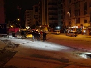 Malatya'da şüpheli valiz fünye ile patlatıldı