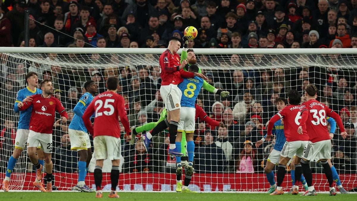 Manchester United'a Wolverhampton çelmesi