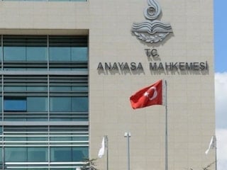 Anayasa Mahkemesi kanuni faiz uygulamasını iptal etti