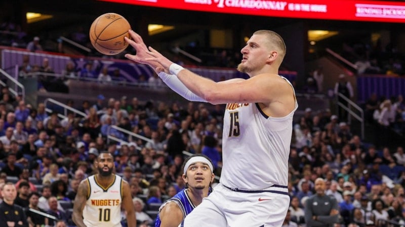 Nikola Jokic, en az 1 ay yok