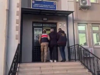 Şanlıurfa'da hırsız, otomobilin camındaki yazı sayesinde yakalandı