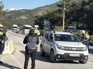 Bodrum'da yılbaşı heyecanı: İlçeye son 24 saatte 10 bin araç giriş yaptı