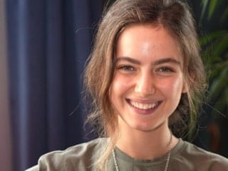 Taşacak Bu Deniz'in Eleni'si bakın aslen nereliymiş! Ava Yaman'ın memleketi...