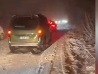 İstanbul’da beklenen kar yağışı başladı, bazı ilçeler beyaza büründü