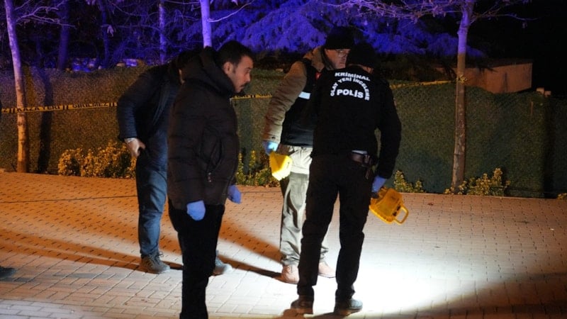 Kırıkkale'de kavgaya müdahale eden polis memuru bıçakla yaralandı