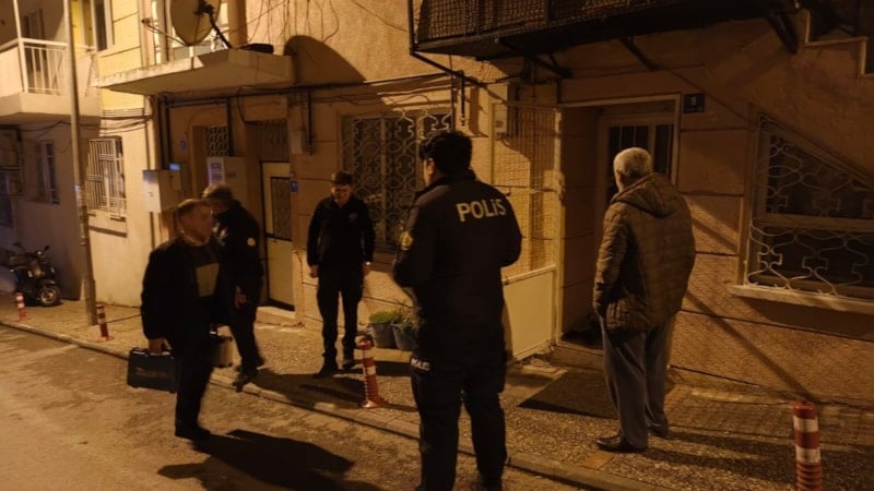 Aydın'da yeni yıla balkonda mahsur kalarak girdi