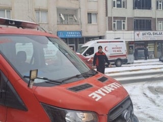 Iğdır'da asansör faciası: Anne ve kızı yaralandı