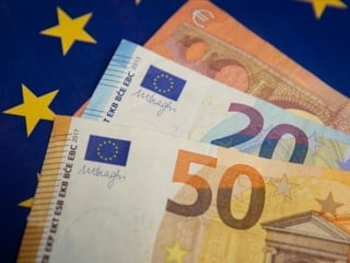 Avrupa'nın ortak para birimi euro, 27 yaşında